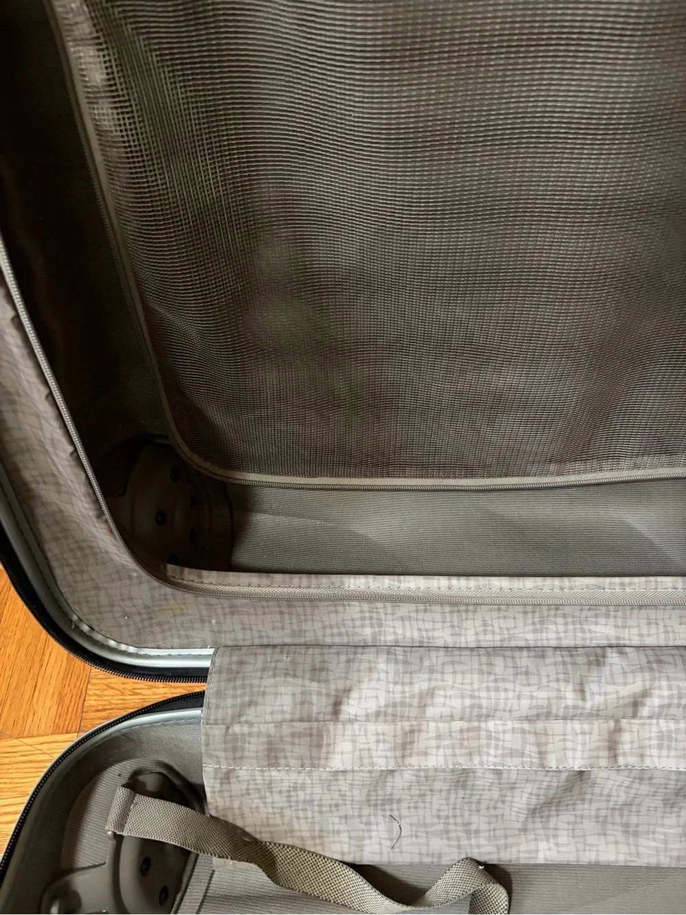 Samsonite Cosmolite 75cm Large Spinner Suitcase - Hardside 5.7 lbs/94L